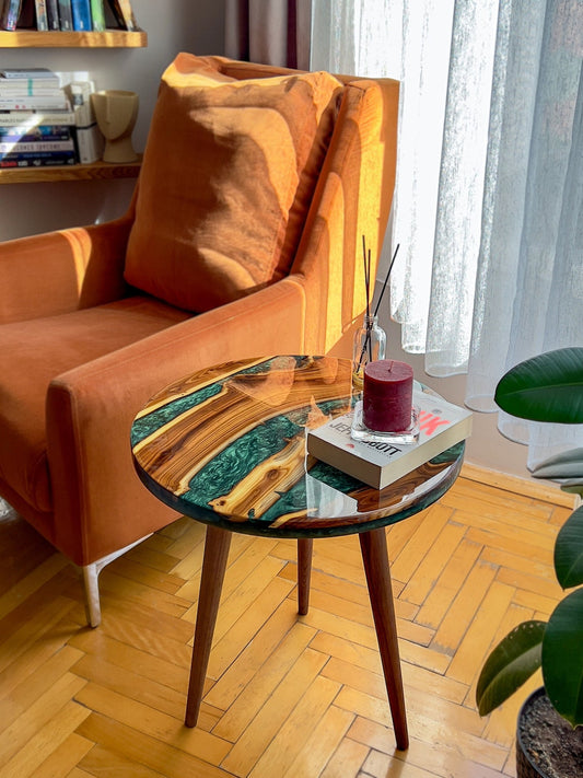 Handmade Live Edge Oleaster Resin Side Table, 20 Inch, Round Design