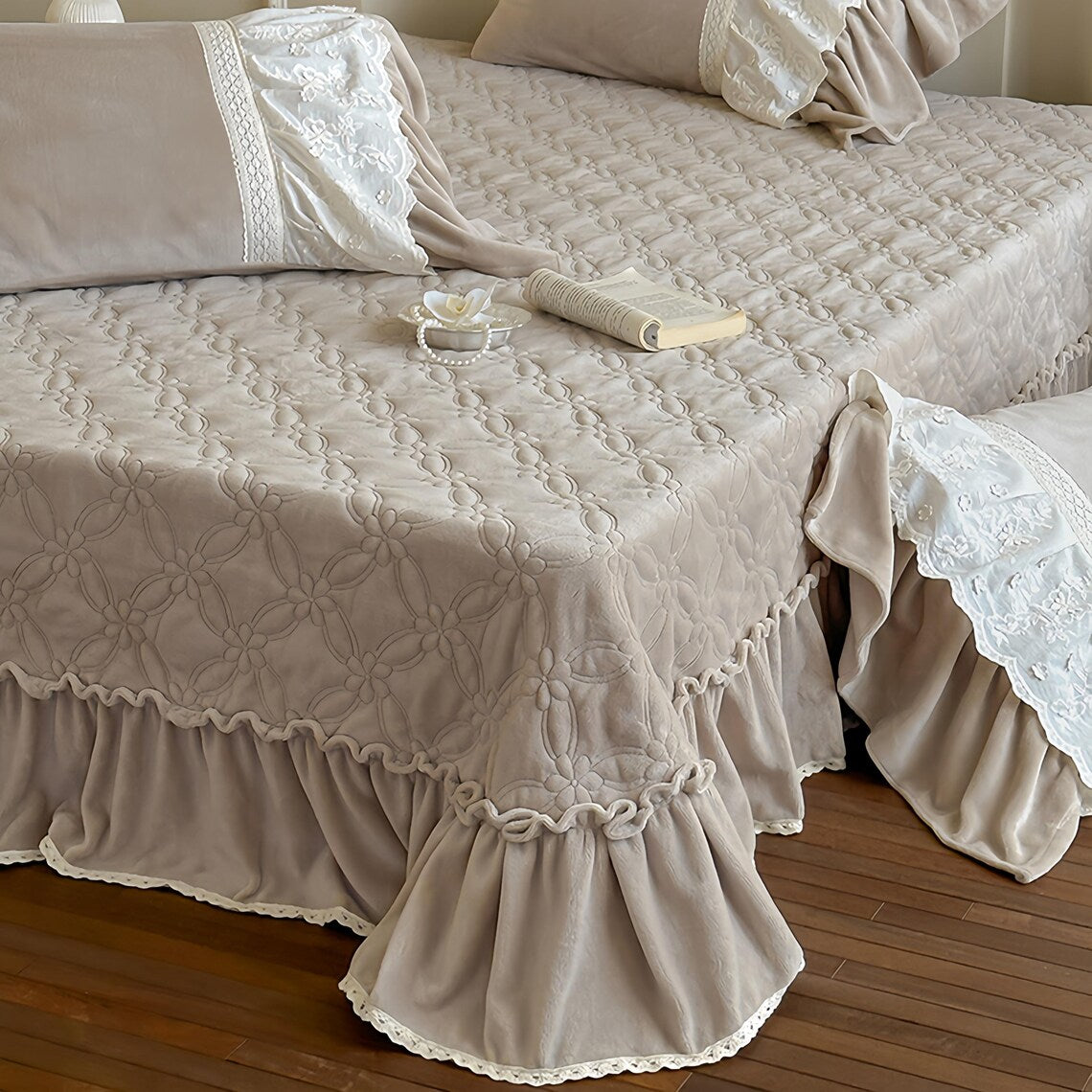 Retro French Fleece Bed Sheet, Luxury Bedroom Decor
