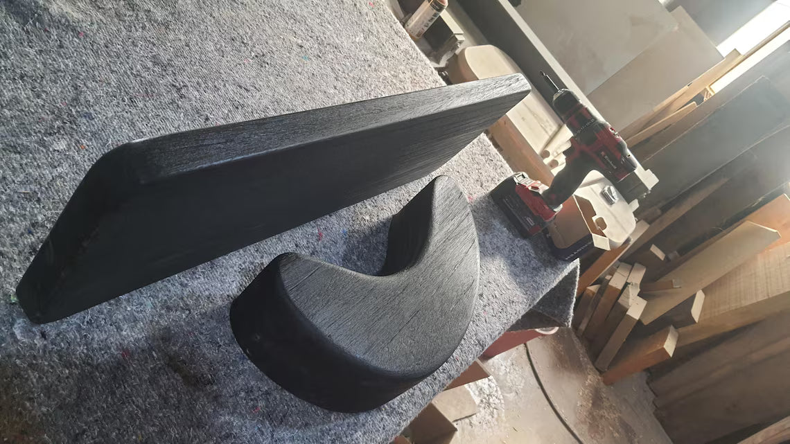 Modern Wood Console Table: Natural special polish for wood texture