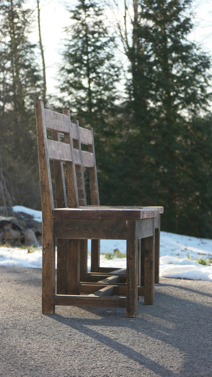 Sturdy Cabin-Style Rustic Dining Chair