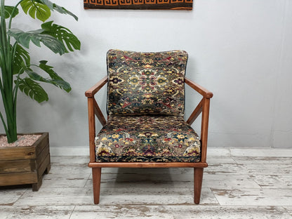 dining chair, accent chair, desk chair, father chair, bohemian couch, handmade couch, lounge chair, saloon sofa, living room chair