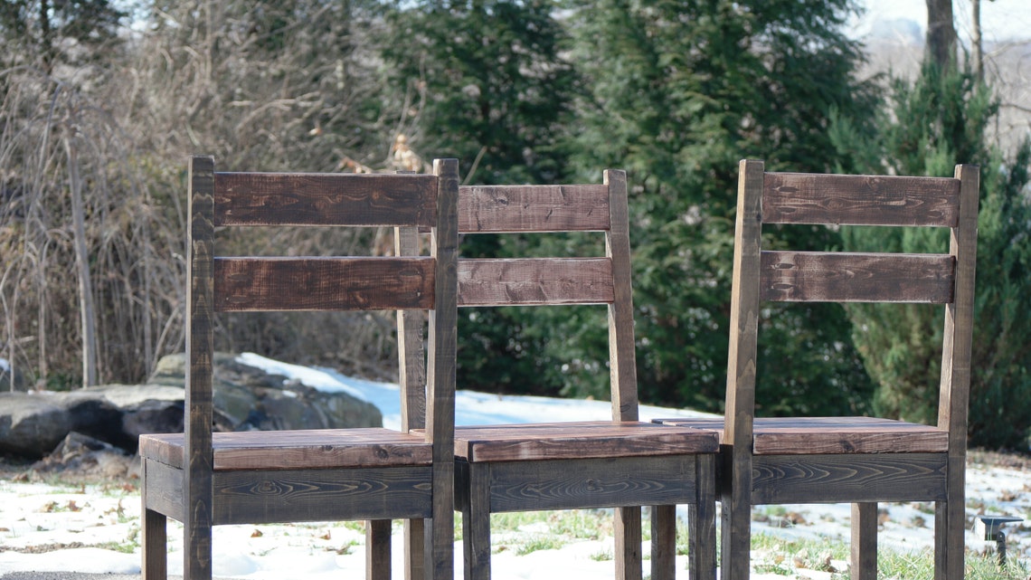 Sturdy Cabin-Style Rustic Dining Chair