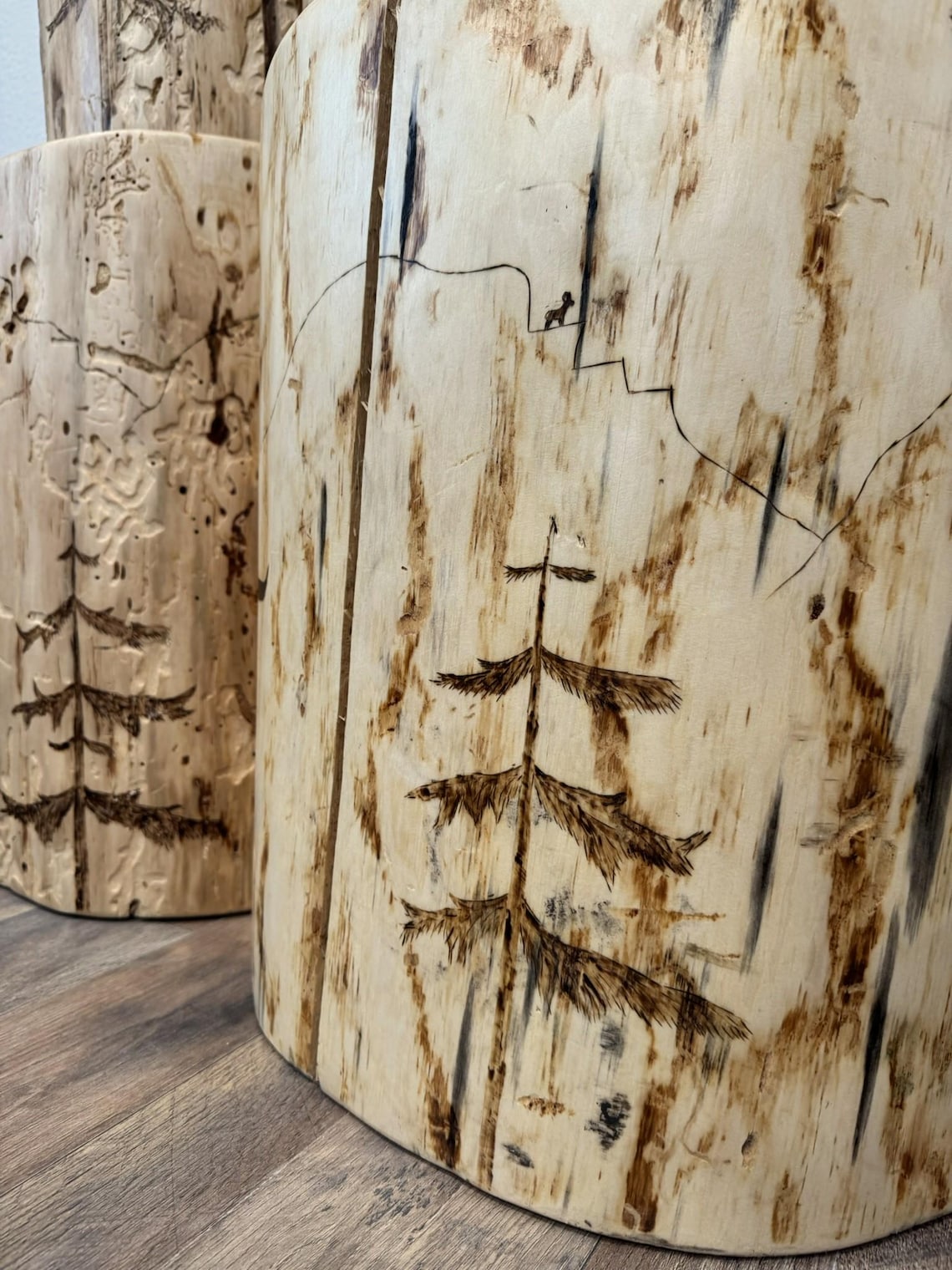 Woodland Scene Stump End Table, Hand-Burned Wood Plant Stand, Rustic Lodge Décor