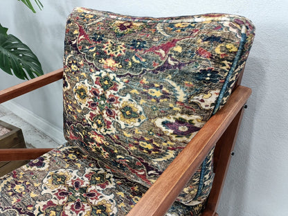 dining chair, accent chair, desk chair, father chair, bohemian couch, handmade couch, lounge chair, saloon sofa, living room chair
