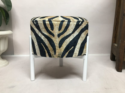Pouf chair, Vanity chair, Upholstered bench, Dressing table bench, Entry chair, Comfort chair, Durable furniture, Round ottoman, Low stool