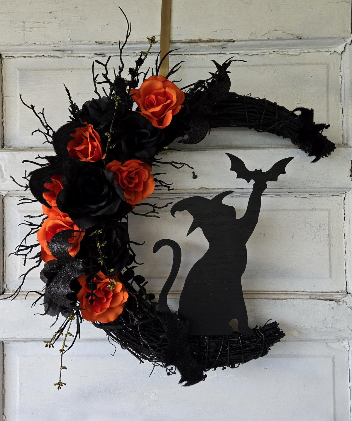 Halloween Witchy Cat Moon Wreath w/ Orange Roses & Bats • Gothic Celestial Door Hanger • Spooky Fall Trick-or-Treat Decor • Cat Lovers Gift