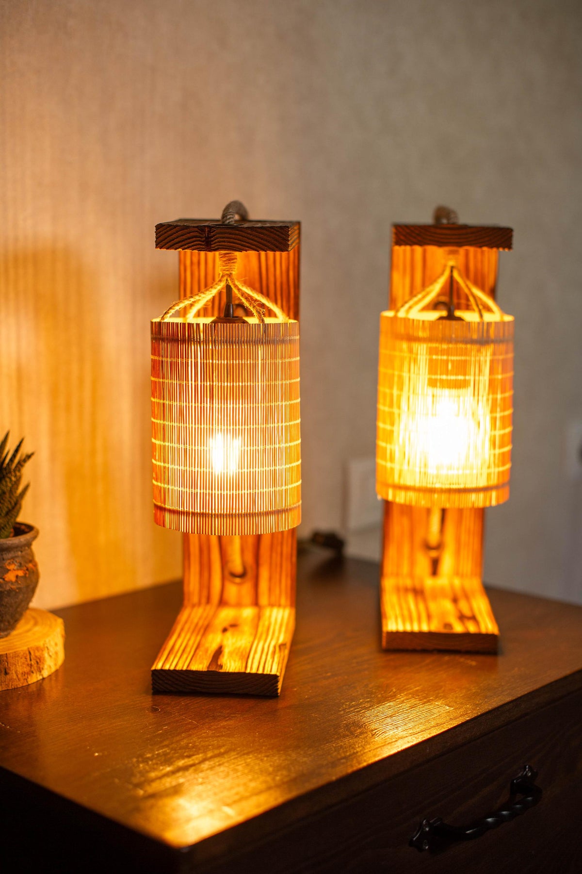 Wood Bedside Table Lamps Set of 2 with Bamboo Shades