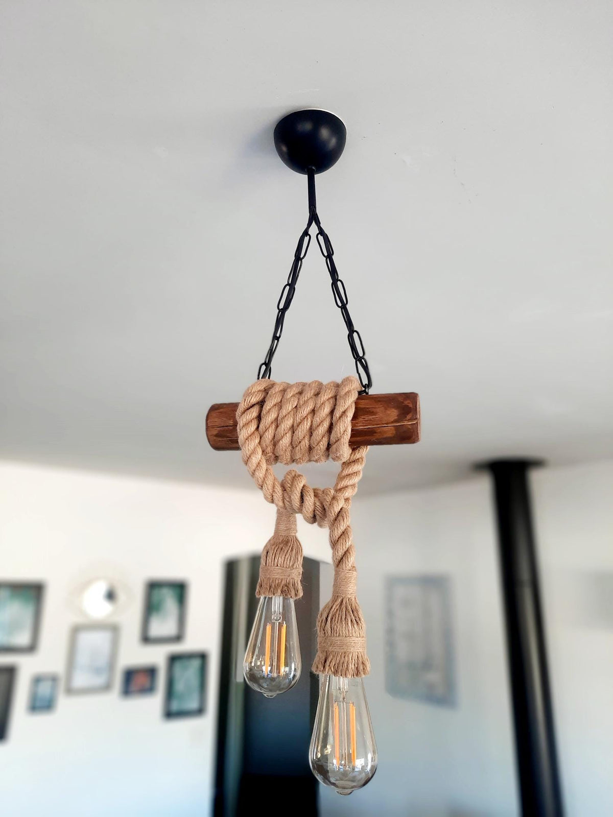 Rustic country chic farmhouse style wooden and rope pendant light with 2 E27 bulbs