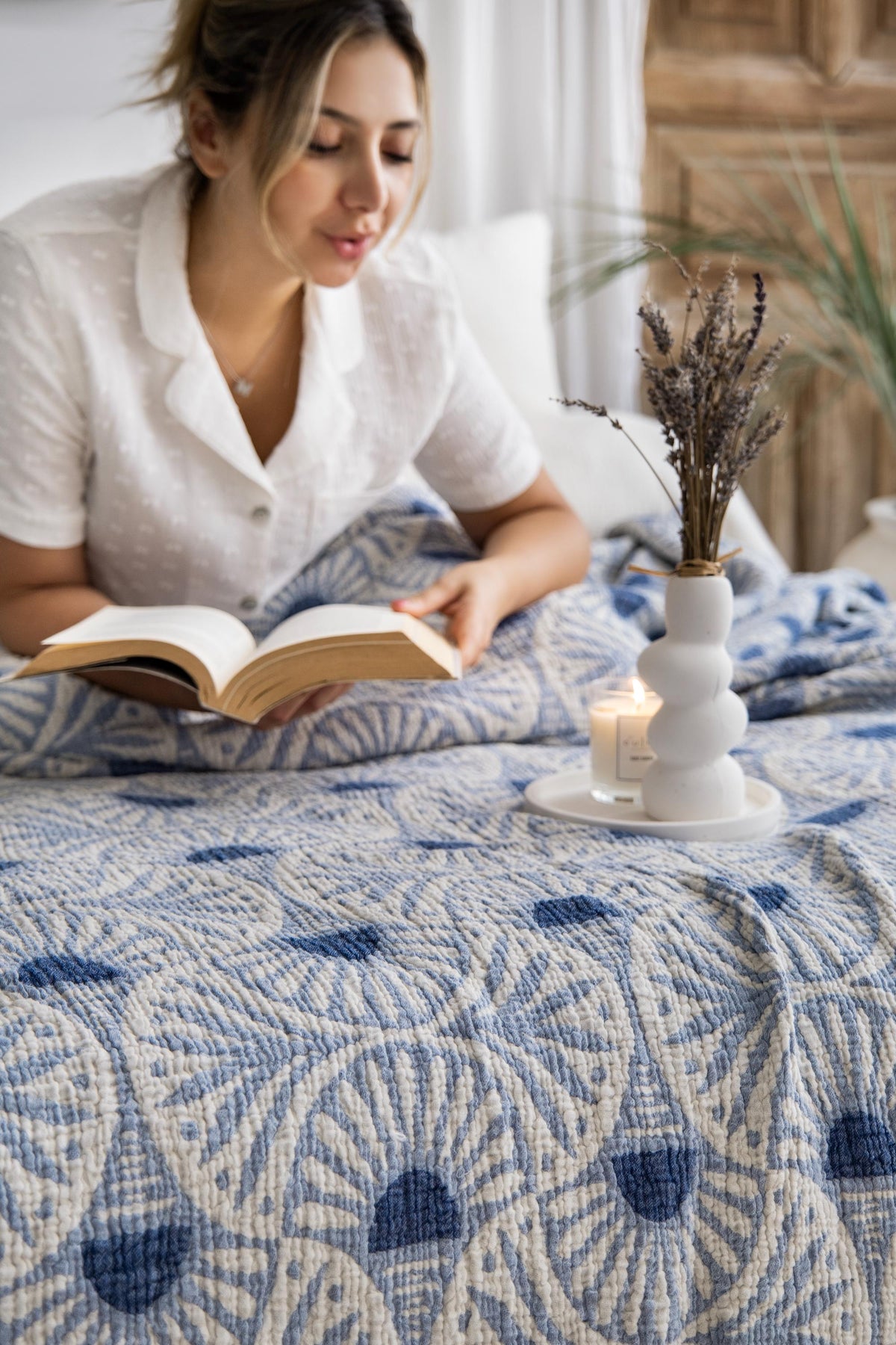 Blue Ginkgo Muslin Bed Blanket, 100% Turkish Cotton King Size Bedspread, Lightweight Reversible Gauze Blanket, Boho Bedding