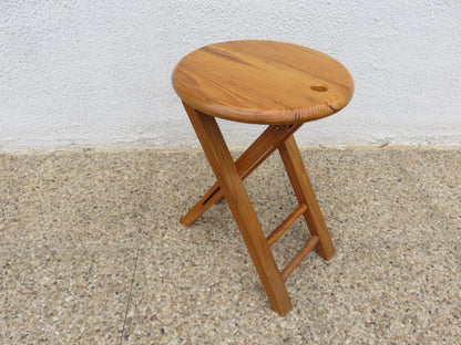 Folding wooden stool in the style of Roger Tallon or Adrian Reed, 1970s-1980s vintage wood folding stool