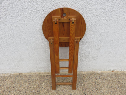 Folding wooden stool in the style of Roger Tallon or Adrian Reed, 1970s-1980s vintage wood folding stool