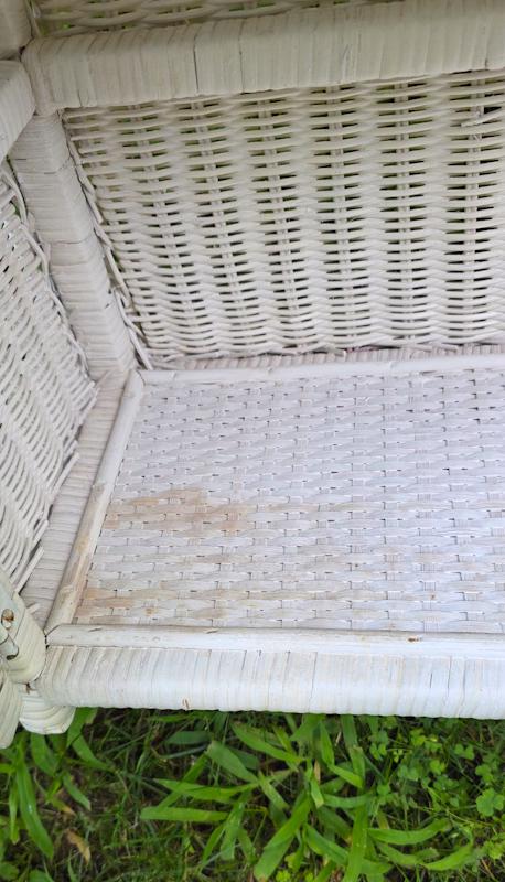 White Wicker Bathroom Wall Cabinet Vanity Shelf 2-Door Rattan Hanging
