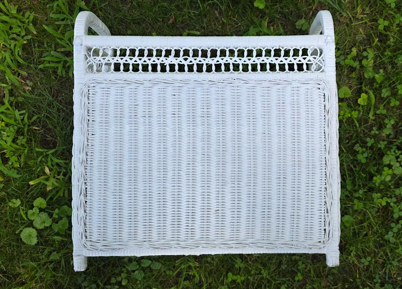 White Wicker Bathroom Wall Cabinet Vanity Shelf 2-Door Rattan Hanging